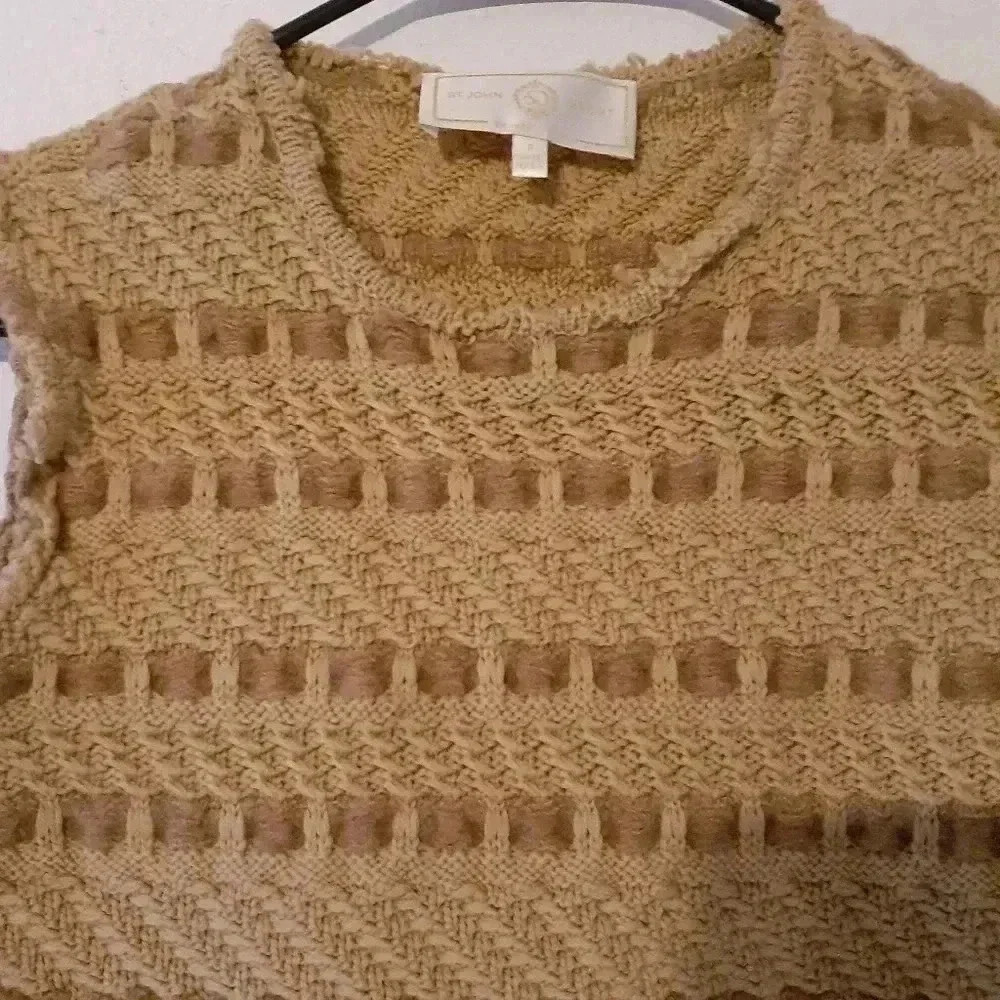 St. JOHN  Sport top Size P 95% wool - Picture 4 of 7